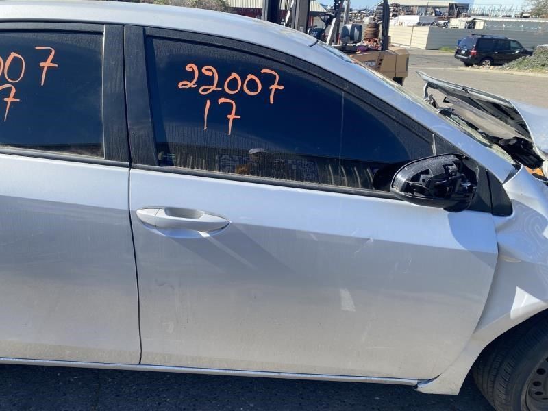 COROLLA 2017 Armrest/ front console 27849