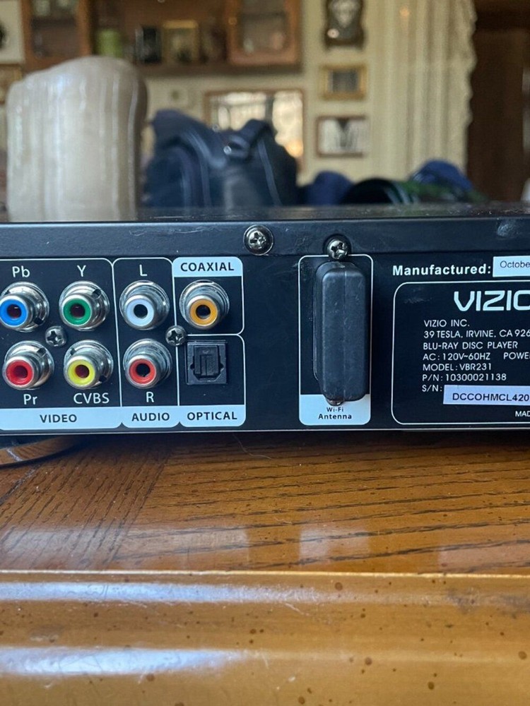 Vizio: Blu-ray Disc player with wifi connectivity
