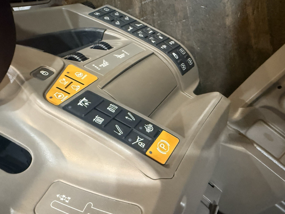 JOHN DEERE OEM Control Console With Joystick CommandCenter NEW