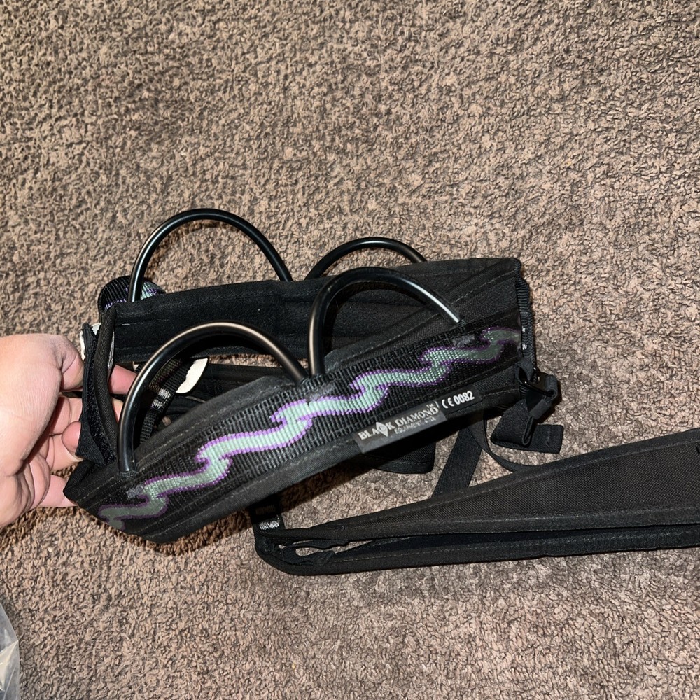 Black Diamond Style#:650800 Harness Climbing Medium