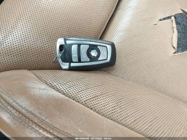 750IL 2012 Glove Box 4912019