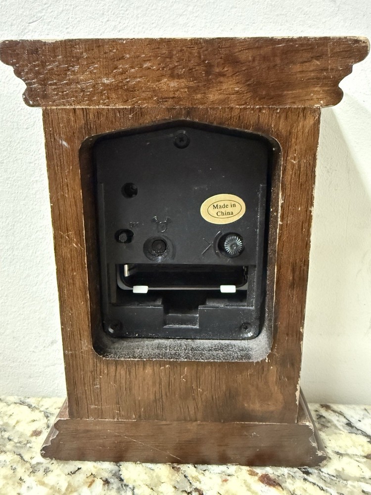 SIECLE QUARTZ DESK CLOCK