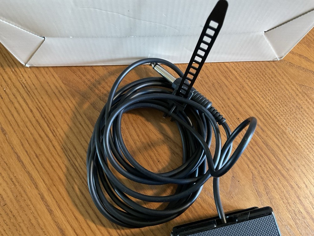 ROLAND DP-2 Damper Pedal (wrong Box)