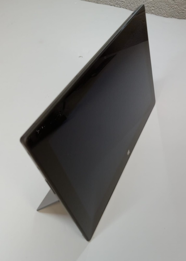 Microsoft Surface RT NVIDIA Tegra 3 Quad Core 2GB RAM 64GB SSD