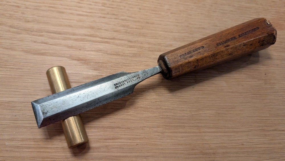 1" Thomas Ibbotson Bevel Edge Paring Chisel