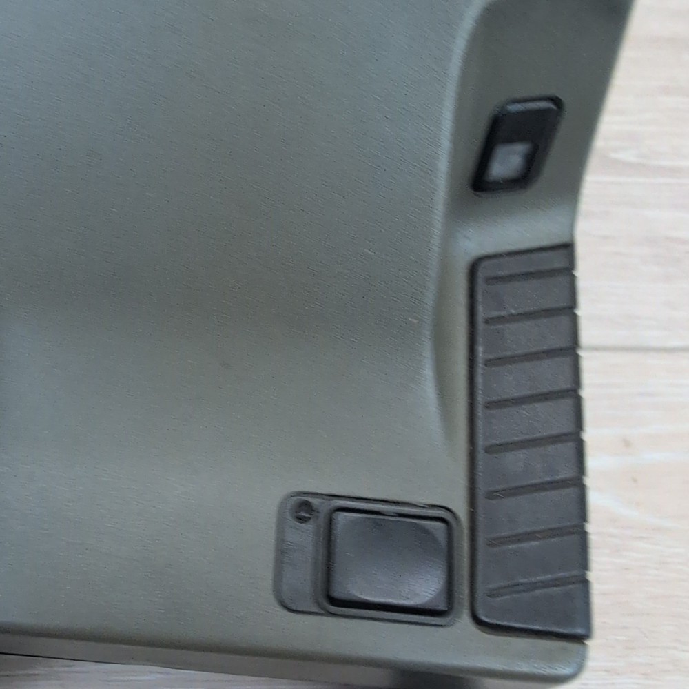 Polaroid 600 Impulse Built In Flash Instant Camera UNTESTED
