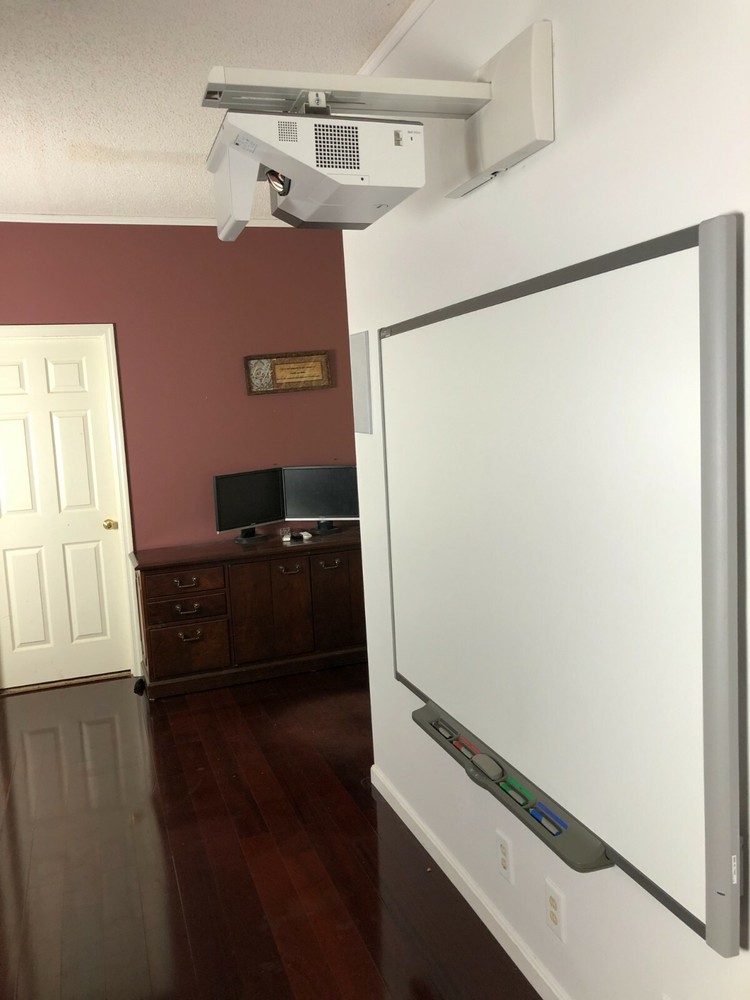 Interactive Smart Board SB680 and Dell S500 Short throw projector