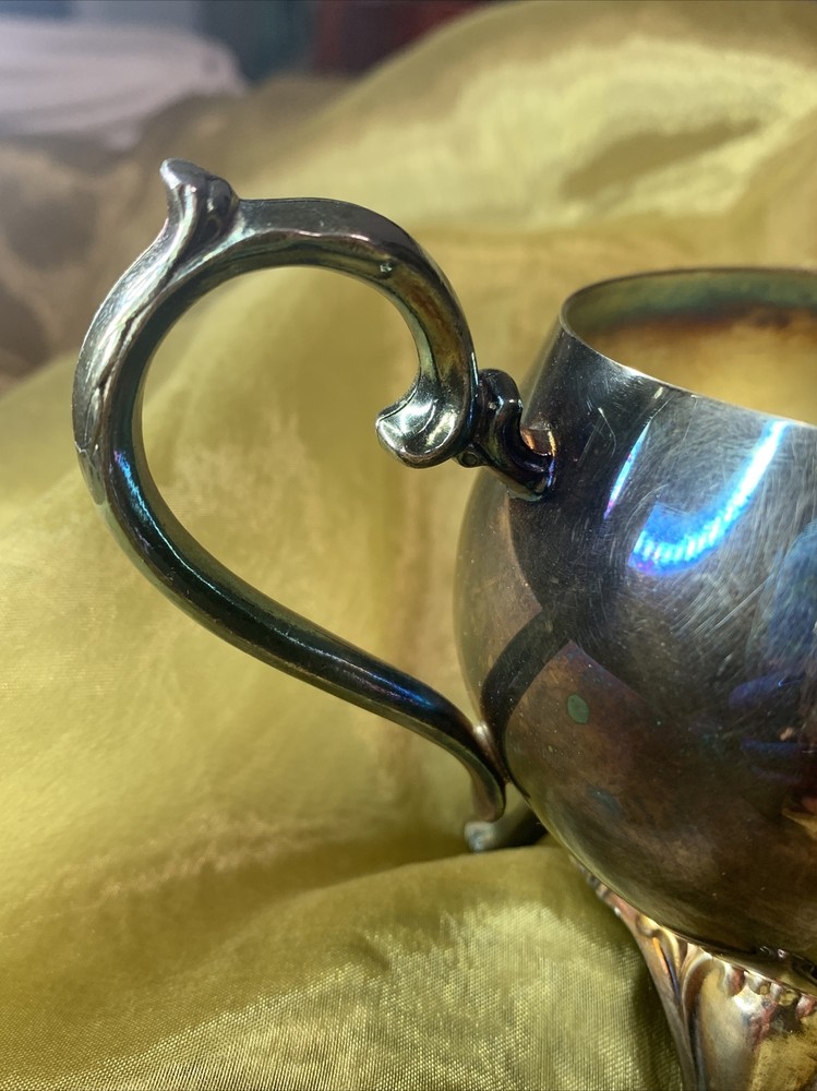Vintage classic Silver plated footed creamer