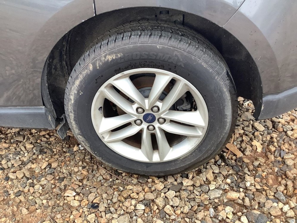 EDGE 2018 Glove Box 4725743