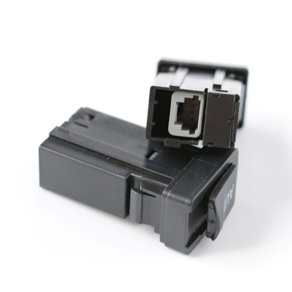 Auxiliary Audio Interface for Toyota Easy Installation with Model Compatibility