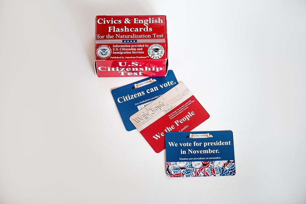 US Citizenship Flash Cards to study for the Naturalization test includes 100...