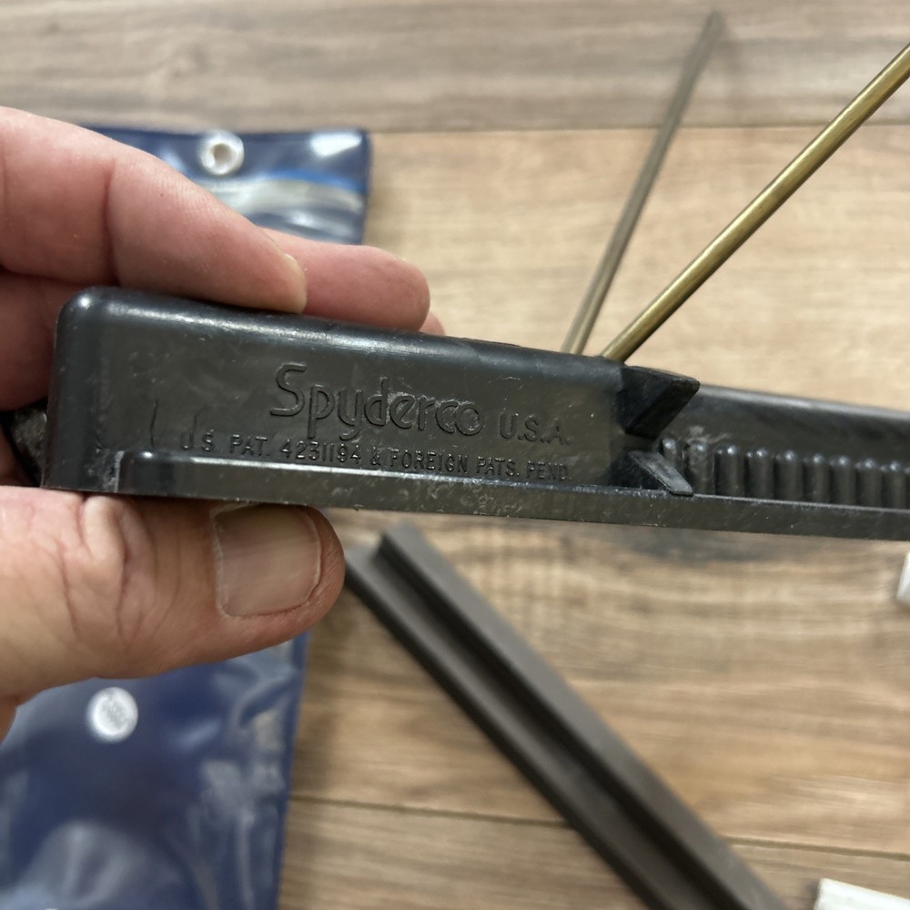 Spyderco Tri-Angle Sharpmaker Knife Sharpening Set- Fine and Medium Grit - 203MF