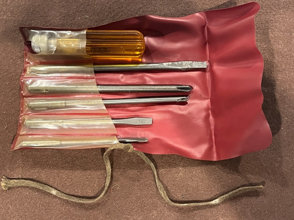 Vtg Oxwall Utility Screw Driver Set-Has Handle & 5 Tempered & Magnetized Blades