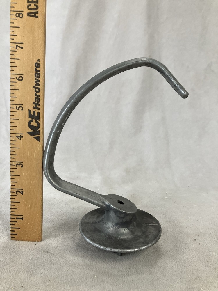 Spiral dough hook
