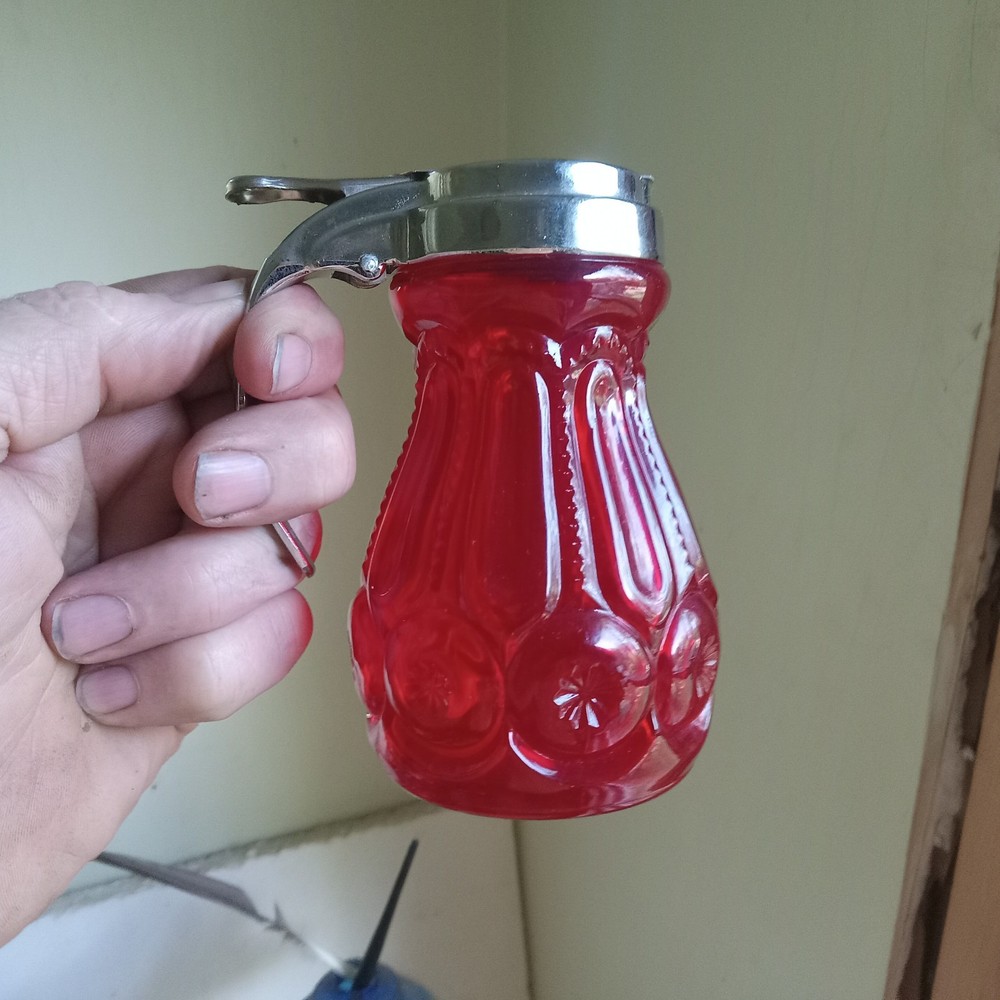 VINTAGE RUBY RED GLASS L.E.SMITH MOON & STARS SYRUP PITCHER GROUND LIP PERFECT