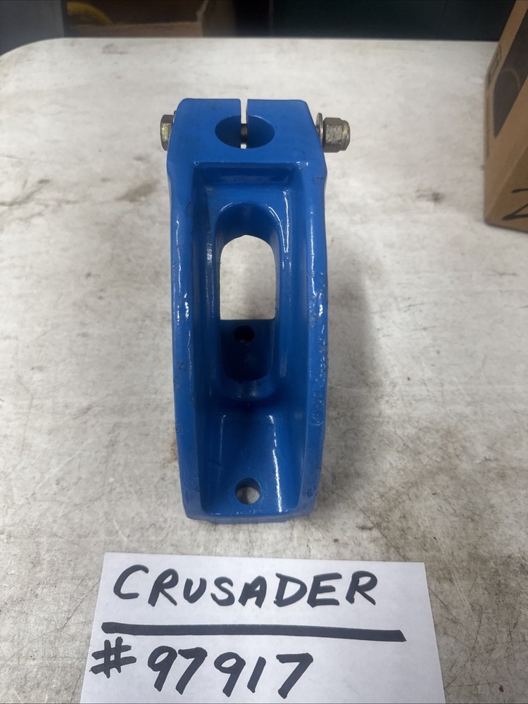 Crusader Rear Transmission Mount Bracket 97917