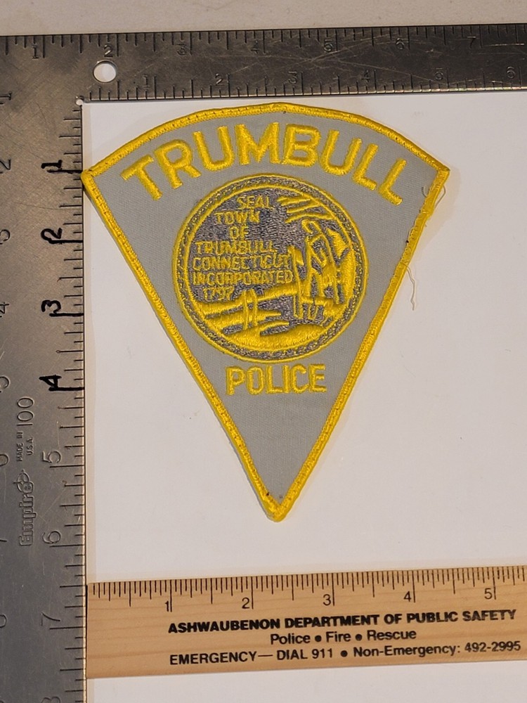 LE8 b7 Police patch Connecticut Trumbull Pie Shape Used