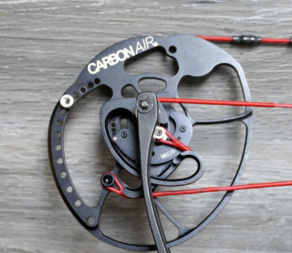 PSE Carbon Air compound bow w/Protective Case