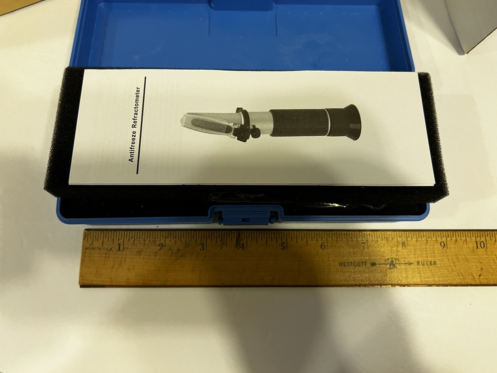 Portable Refractometer ATC LEC115 New in Case & Box