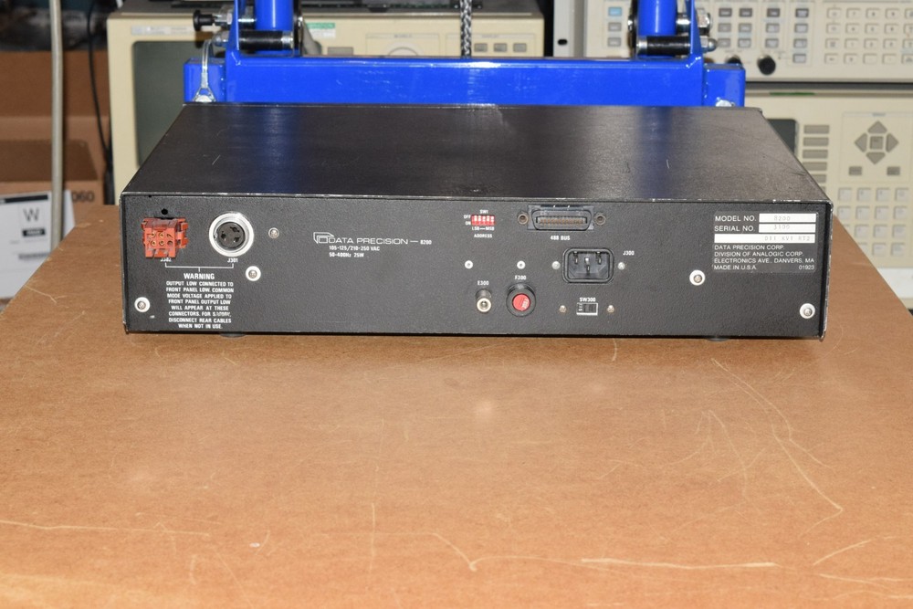 Data Precision 8200 DC Current Voltage Calibrator 6.5 Digits (1kV GPIB D11 RT2)