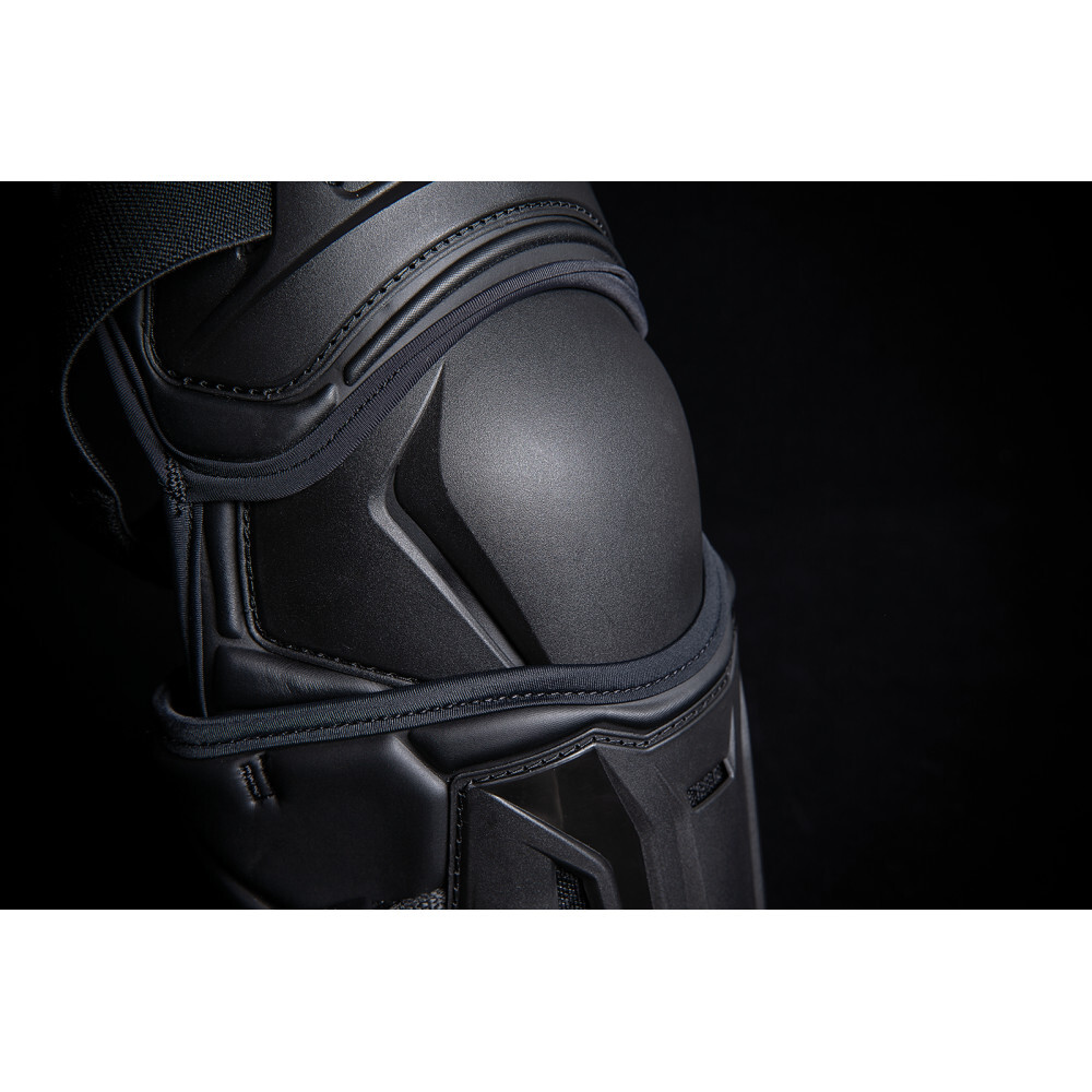Icon Field Armor 3 Knees - Black | Small/Medium