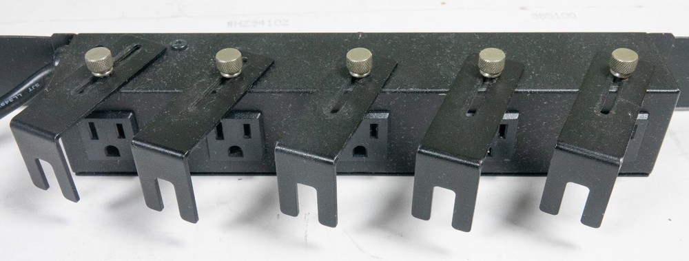 Furman Pluglock Rackmount 5 Outlet Locking AC Adapter Strip CLEAN + TESTED