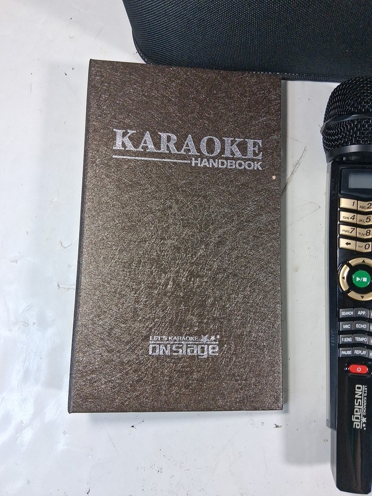 Magic Sing ET23KH Wireless Karaoke System With Case And Book TD31D