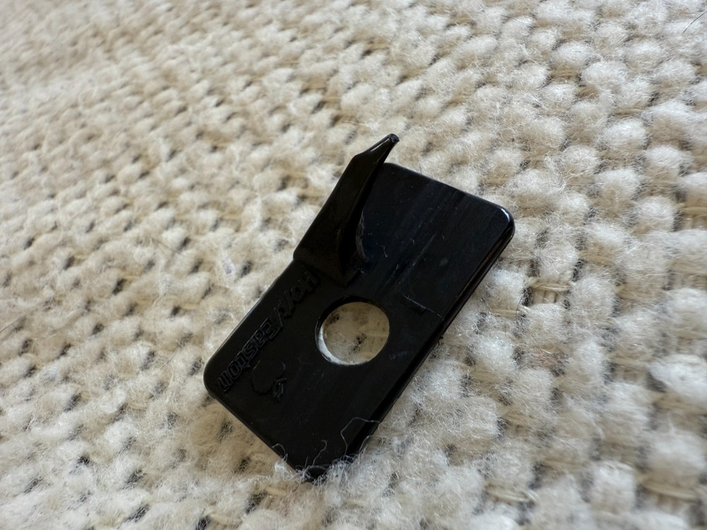 Hoyt Easton Plastic Flipper Rest