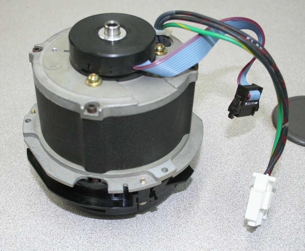 RELIANCE ELECTRIC Motion Control Motor 2002-00-015 model 2002 156502601 Encoder