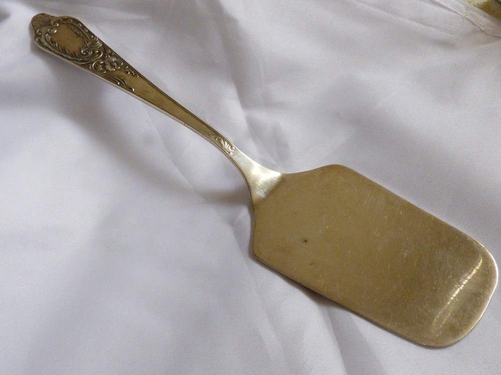 VTG MID CENTURY RUSSIAN 875 SOLID STERLING SILVER CAKE PIE SERVER SERVING PIECE