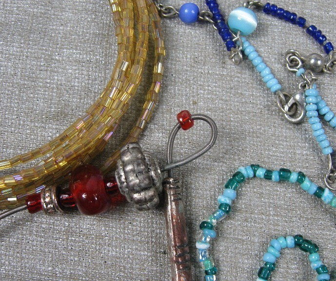 4 Vintage Glass Beads Bracelets
