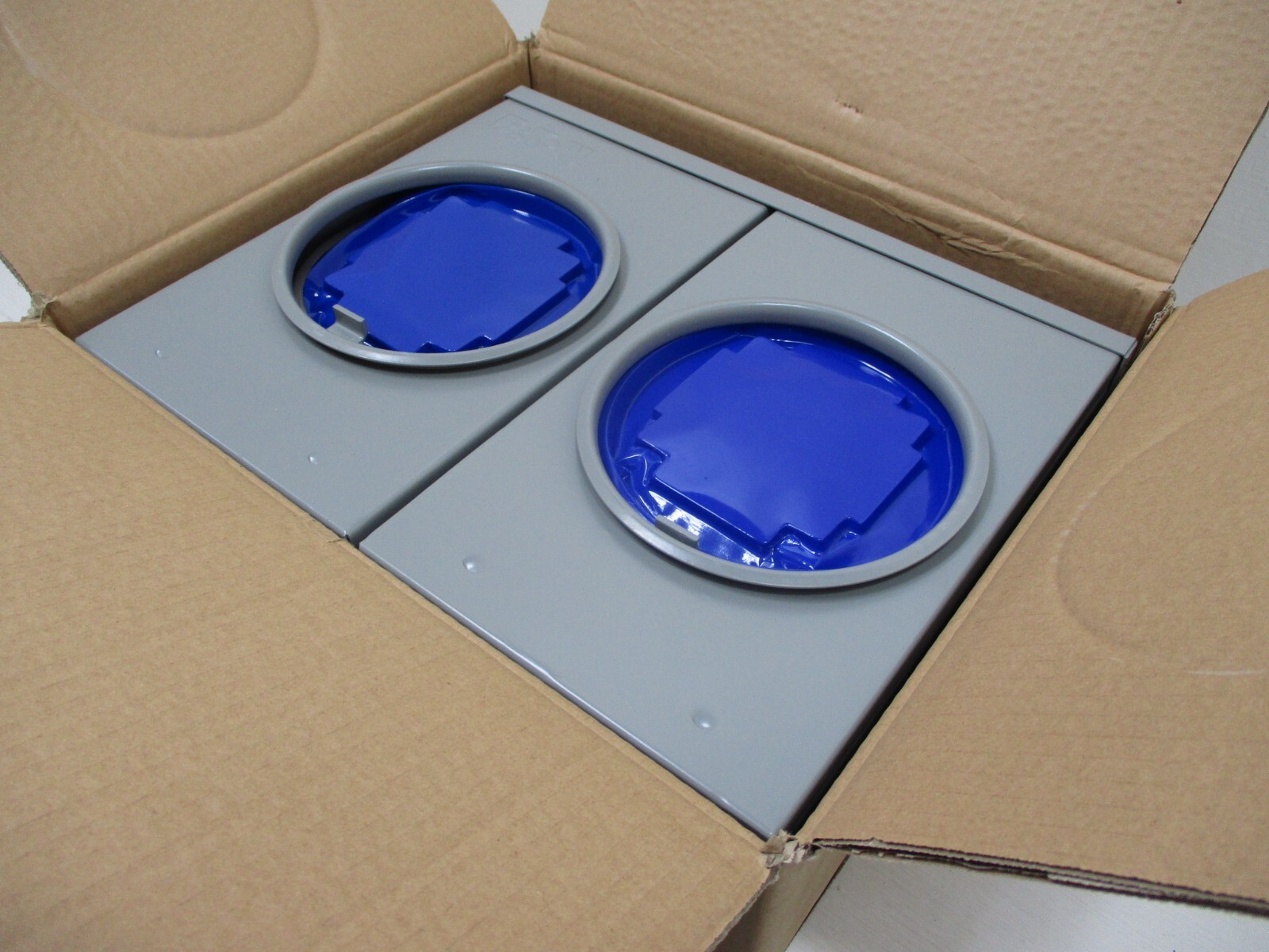 NEW Eaton 220KN1 200 Amp Double Meter Socket 600V 200A NIB