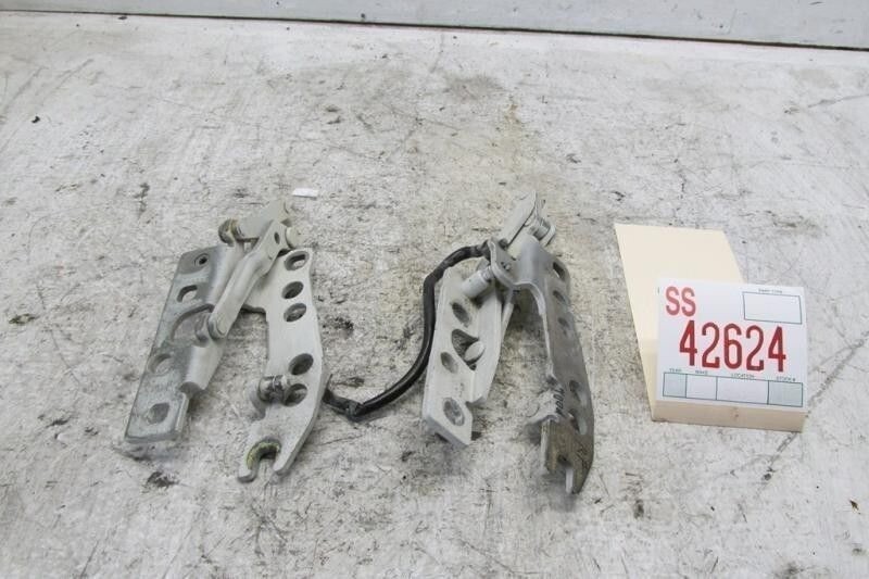 Hood Hinges Set 528i 1998 BMW Driver Passenger Side Front Bonnet Hinge OEM