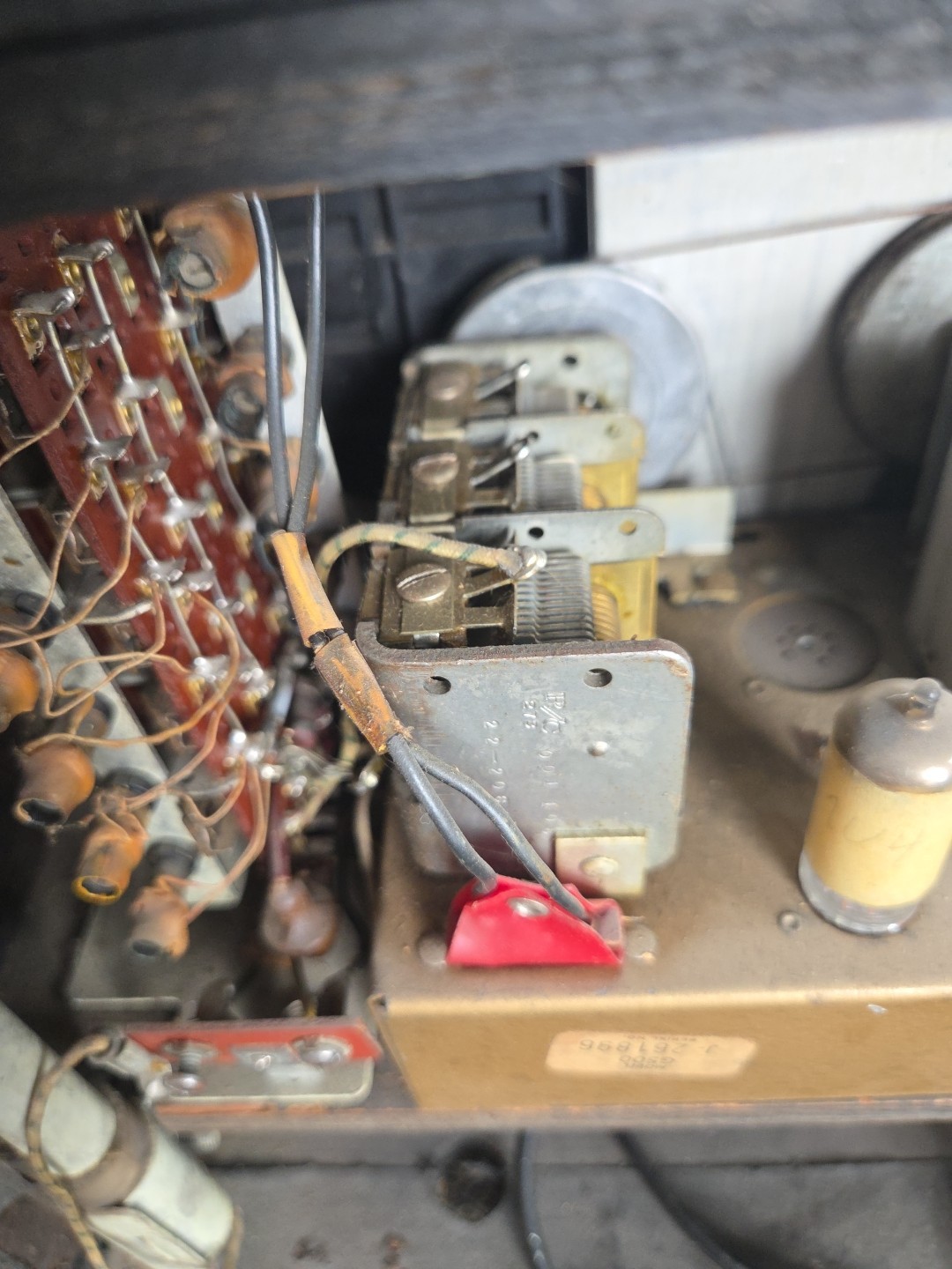 Vintage Zenith Transoceanic Radio G500 Chassis 5G40 - Turns On. For Restoration.