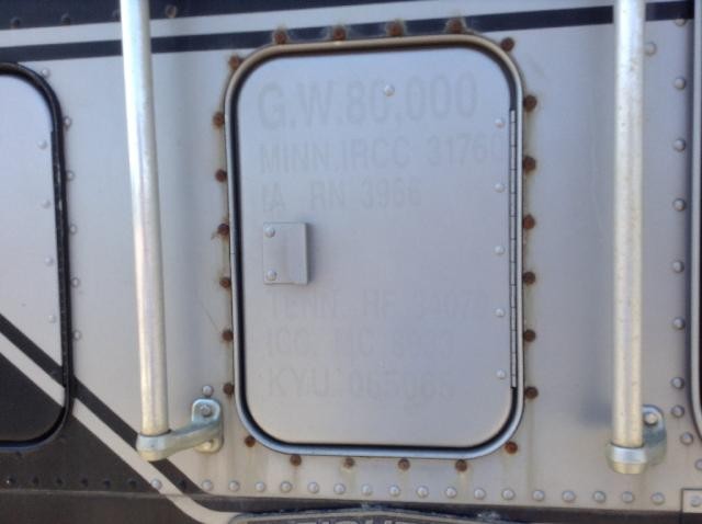 Freightliner FLT Right/Passenger Sleeper Door - Used
