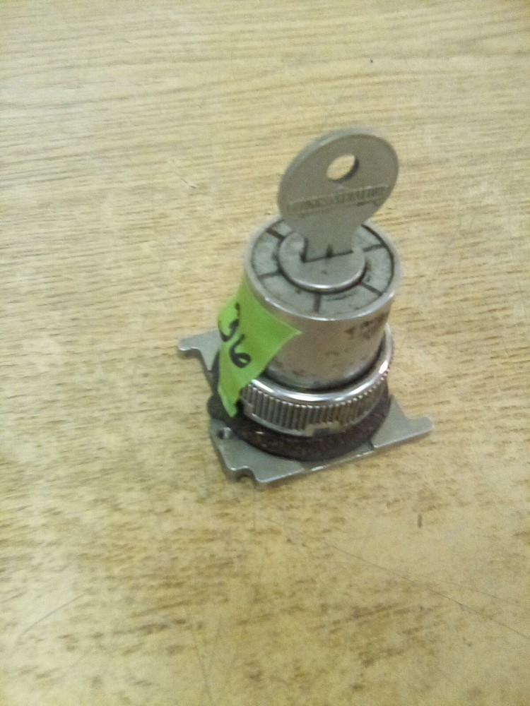 Cam Code No.9 Selector Switch With Key