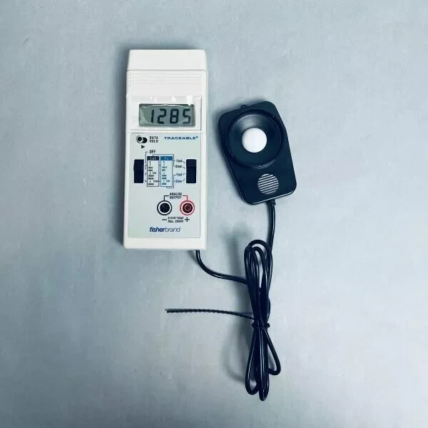 Fisherbrand Traceable Dual-Range Light Meter