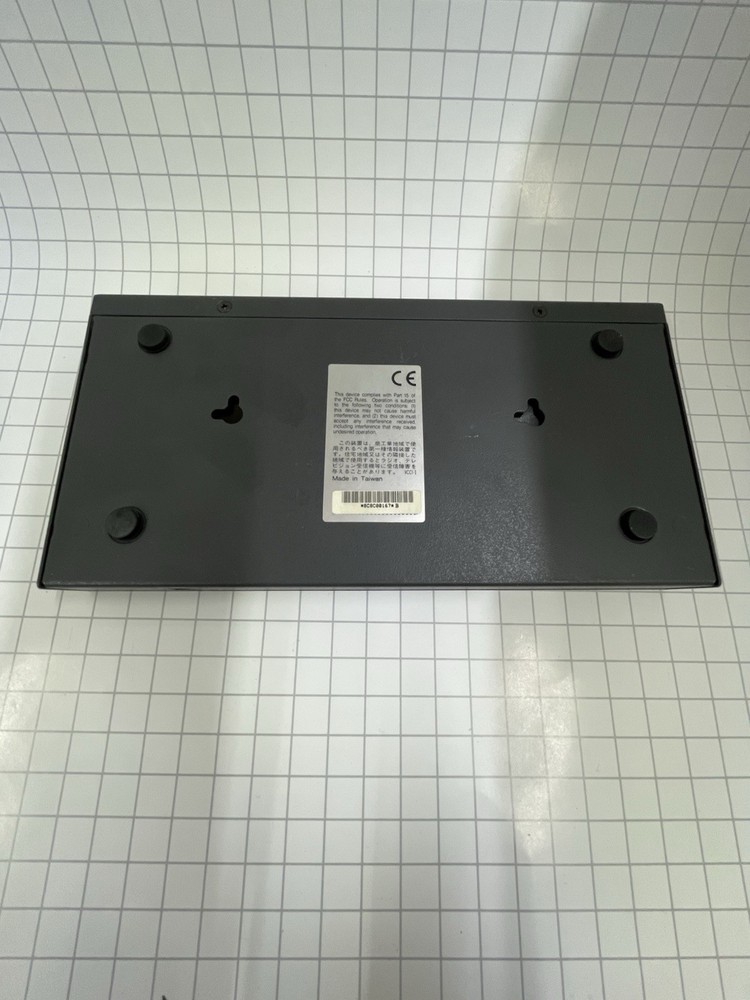 Adotron 100Base-TX Class II Repeater 8 ports