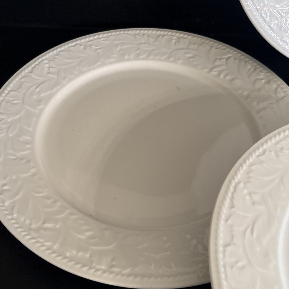 SANGO STONEWARE GARLAND 8837 EMBOSSSED LEAF PATTERN WHITE 6 DINNER PLATES 10.5"