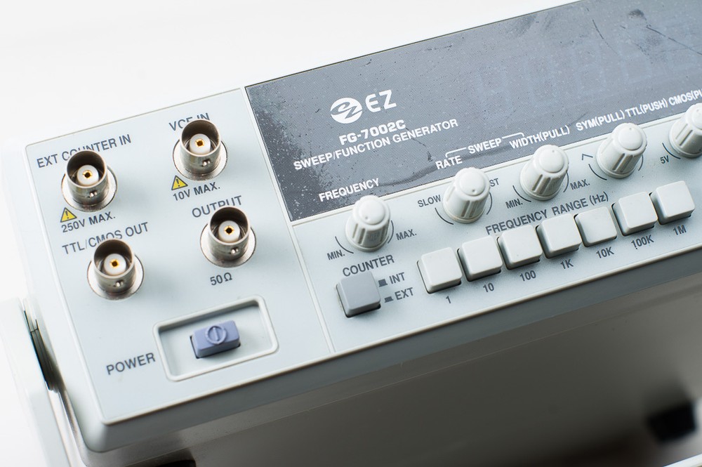 EZ Digital FG-7002C Sweep/Function Generator