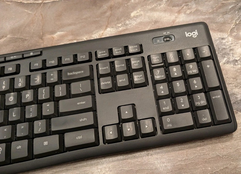 Logitech K295 + M220 Silent Touch Wireless Keyboard and Mouse USB Dongle Combo