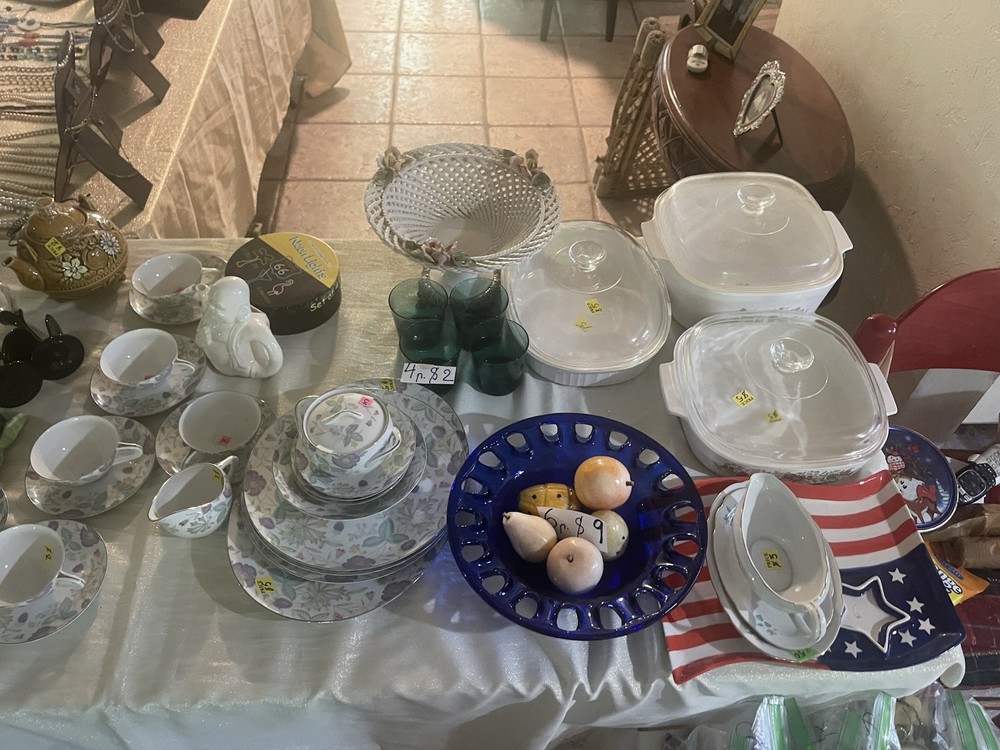 Necklaces, Table, Storage Cabinet, houseware