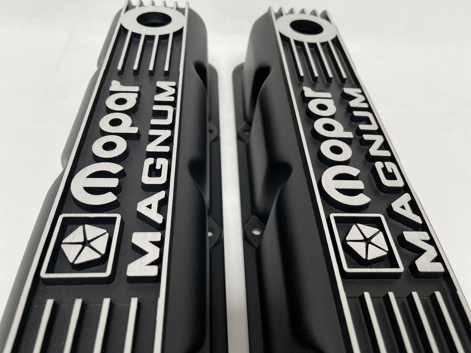 NOS Mopar MAGNUM Black Finned Valve Cover Set, 5.2L / 5.9L V8