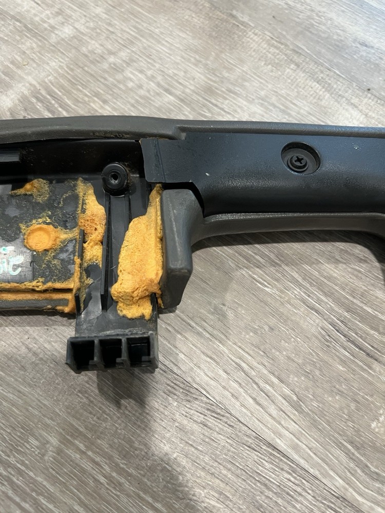 1999-2003 Ford F150 Door Panel Armrest Pull Handle Driver Side Left Gray