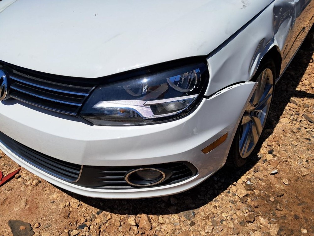 EOS 2012 Glove Box 4767230