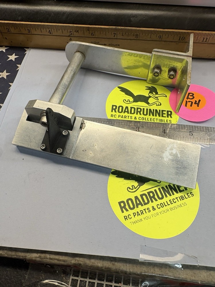 RC BOAT RUDDER / USED