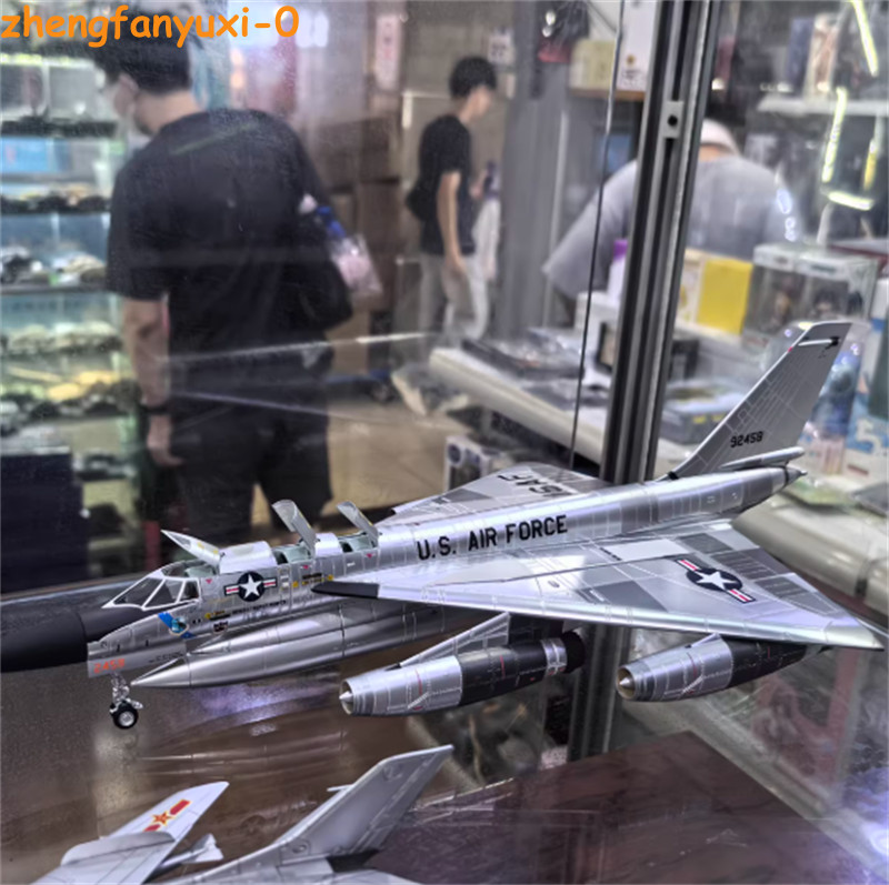 Calibre B-58 1:72 Supersonic Strategic Bomber Bendix Trophy Winner Dayton Museum