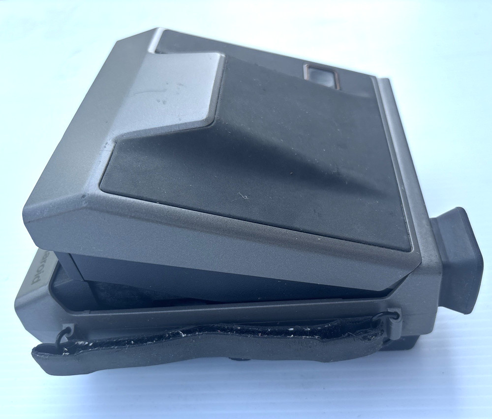 VINTAGE POLAROID SPECTRA SYSTEM CAMERA