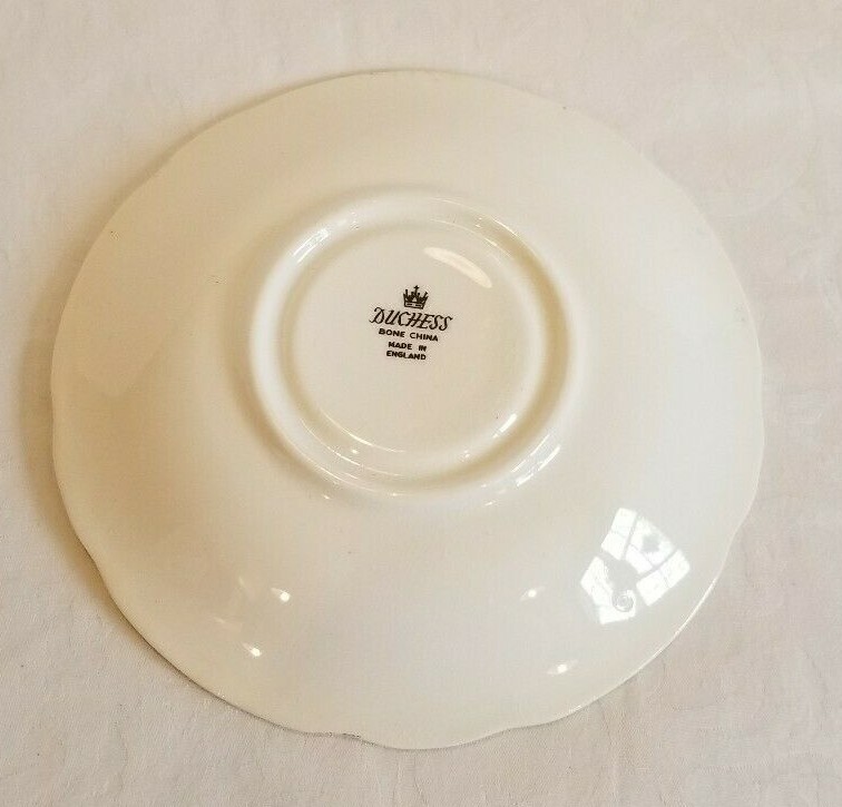 Duchess bone china Windsor Castle saucer EUC