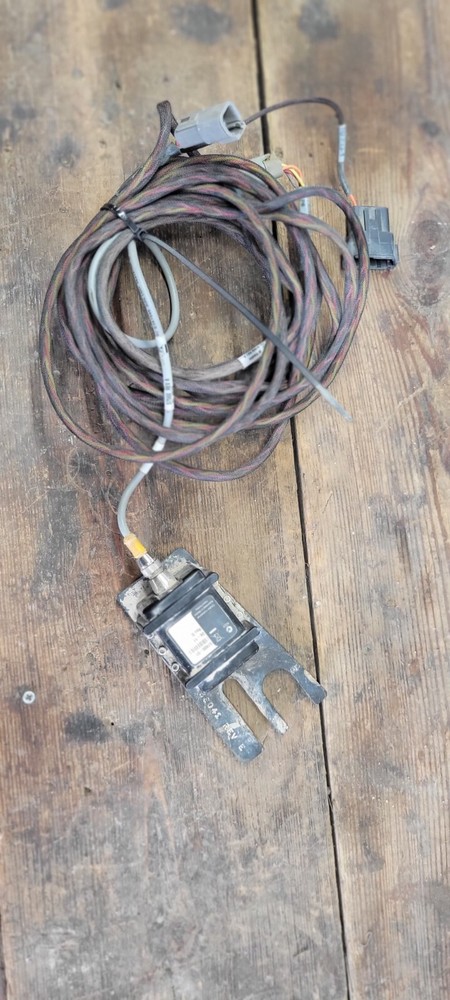 Trimble Autosense Sensor P/N 57400-01 With cable JD Bracket